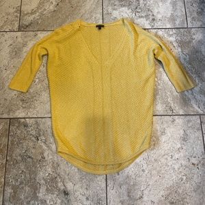 Express Sweater. Yellow. Size S.